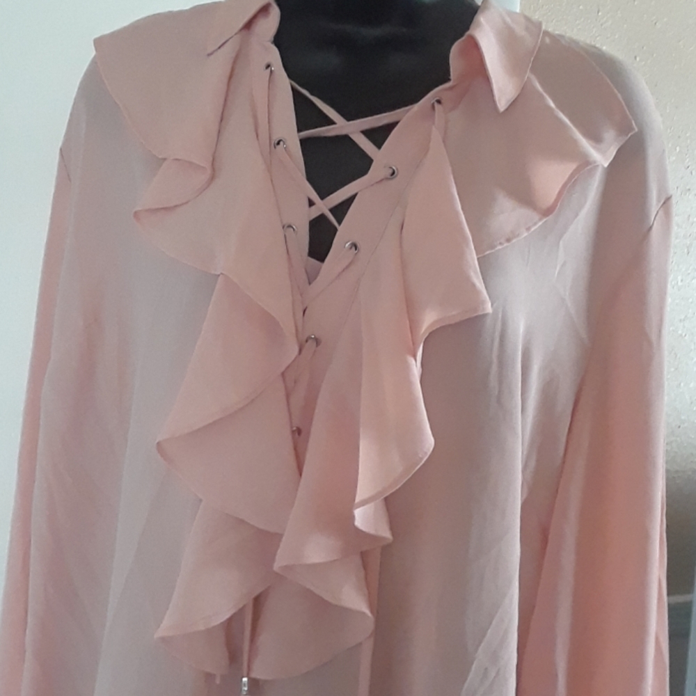 Pink blouse - Picture 2 of 3